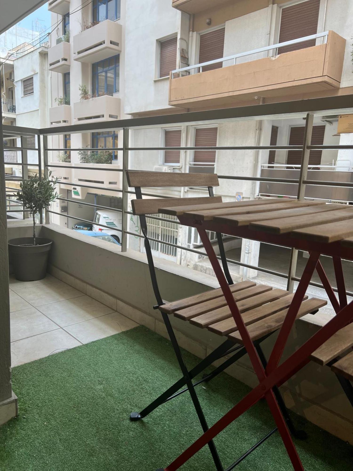 Colourful Artistic Apart 100Mbps Center Of Athens Exterior photo